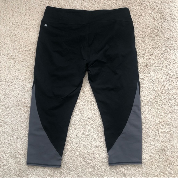 Fabletics Crop Leggings - Picture 8 of 8